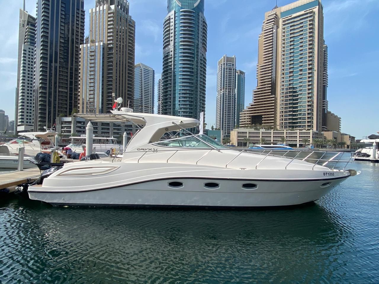 How to Host a Dubai Yacht Party