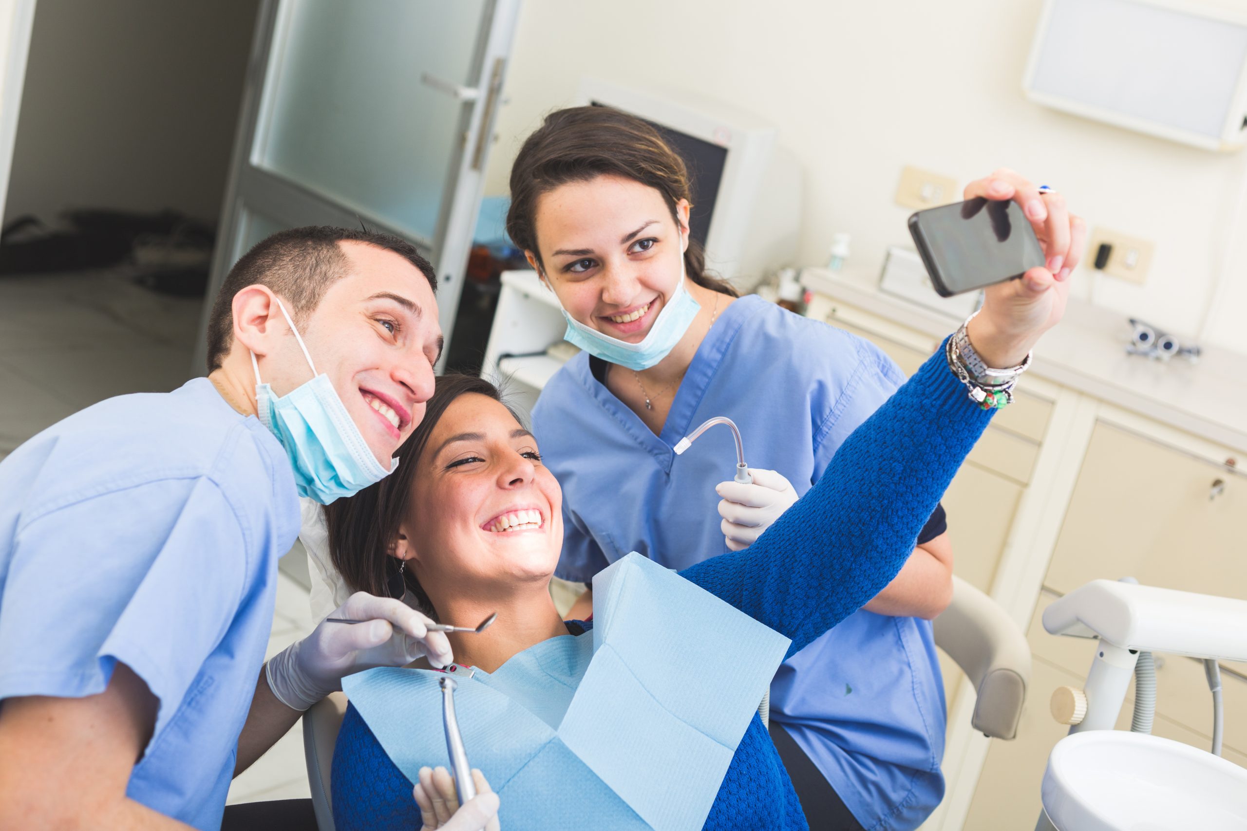 Choosing a Dentist Near South Gate