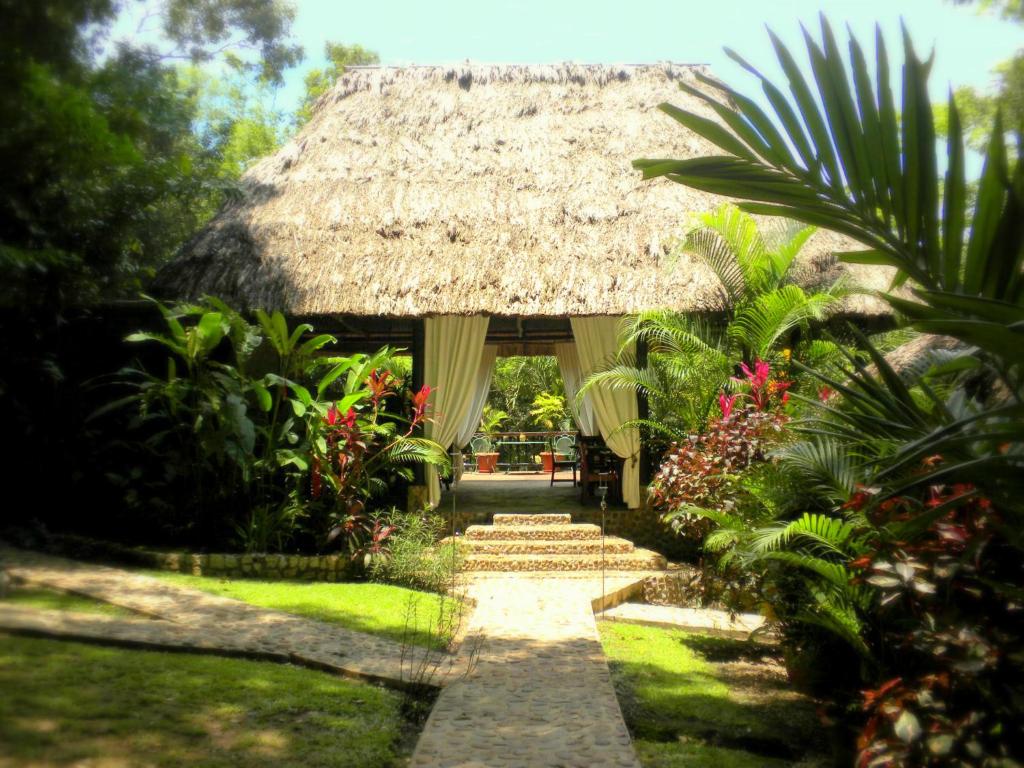 Eco-Friendly Escapes in the Heart of Belize